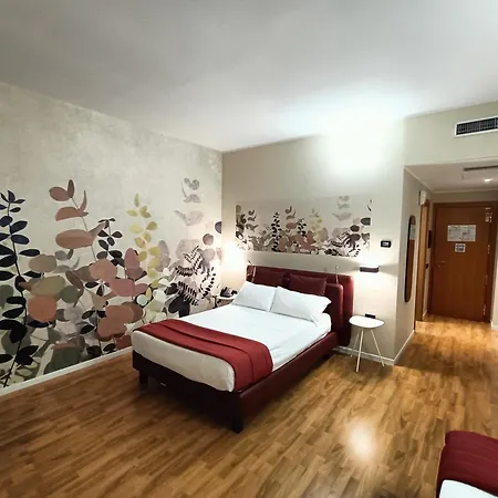 Break Hotel 4*