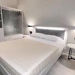 Отель Break Ospedaletto Lodigiano